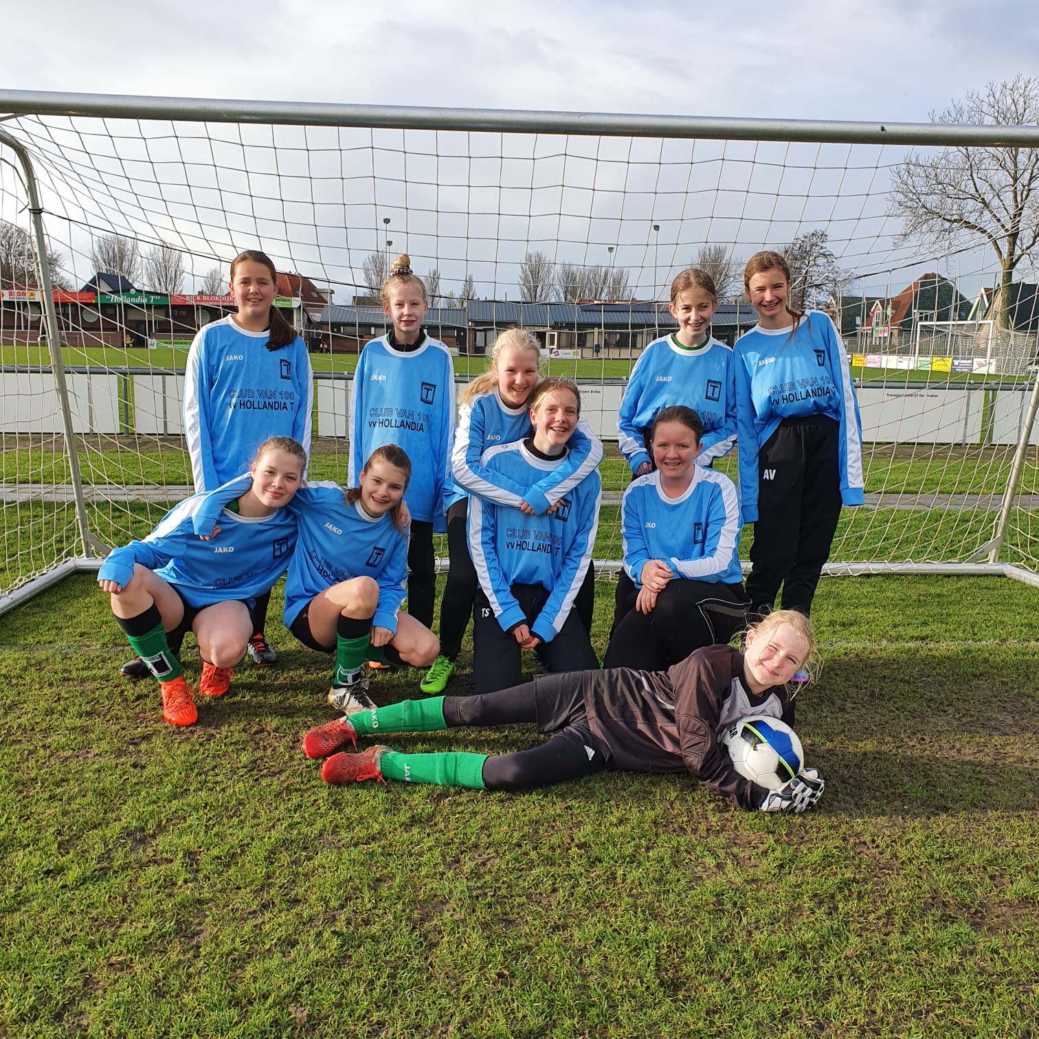 Allereerste officiële wedstrijd Hollandia T MO13 groot succes