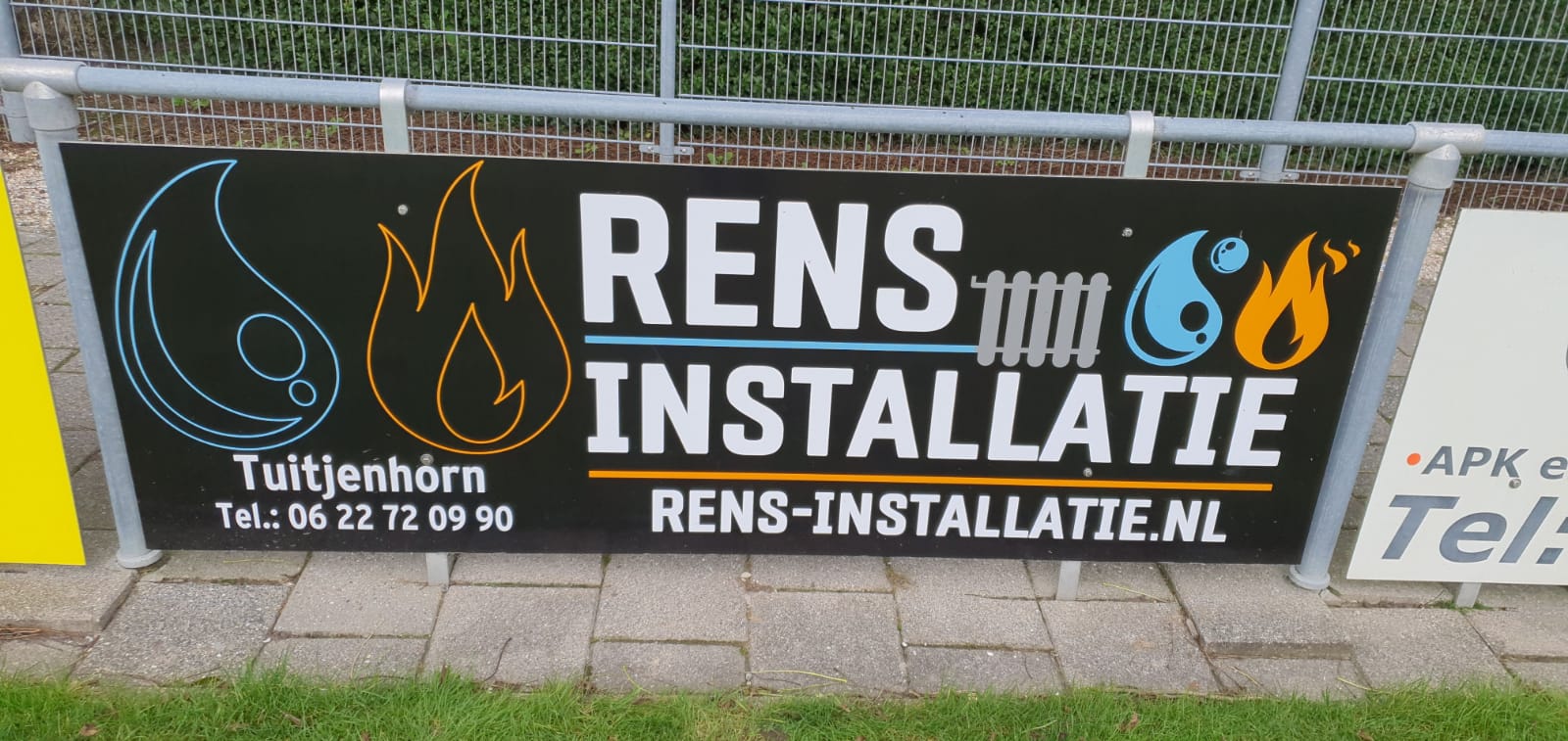 Rens Installatie nieuwe bordsponsor