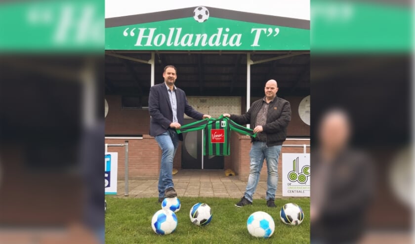 vv Hollandia T presenteert Vomar als hoofdjeugdsponsor 