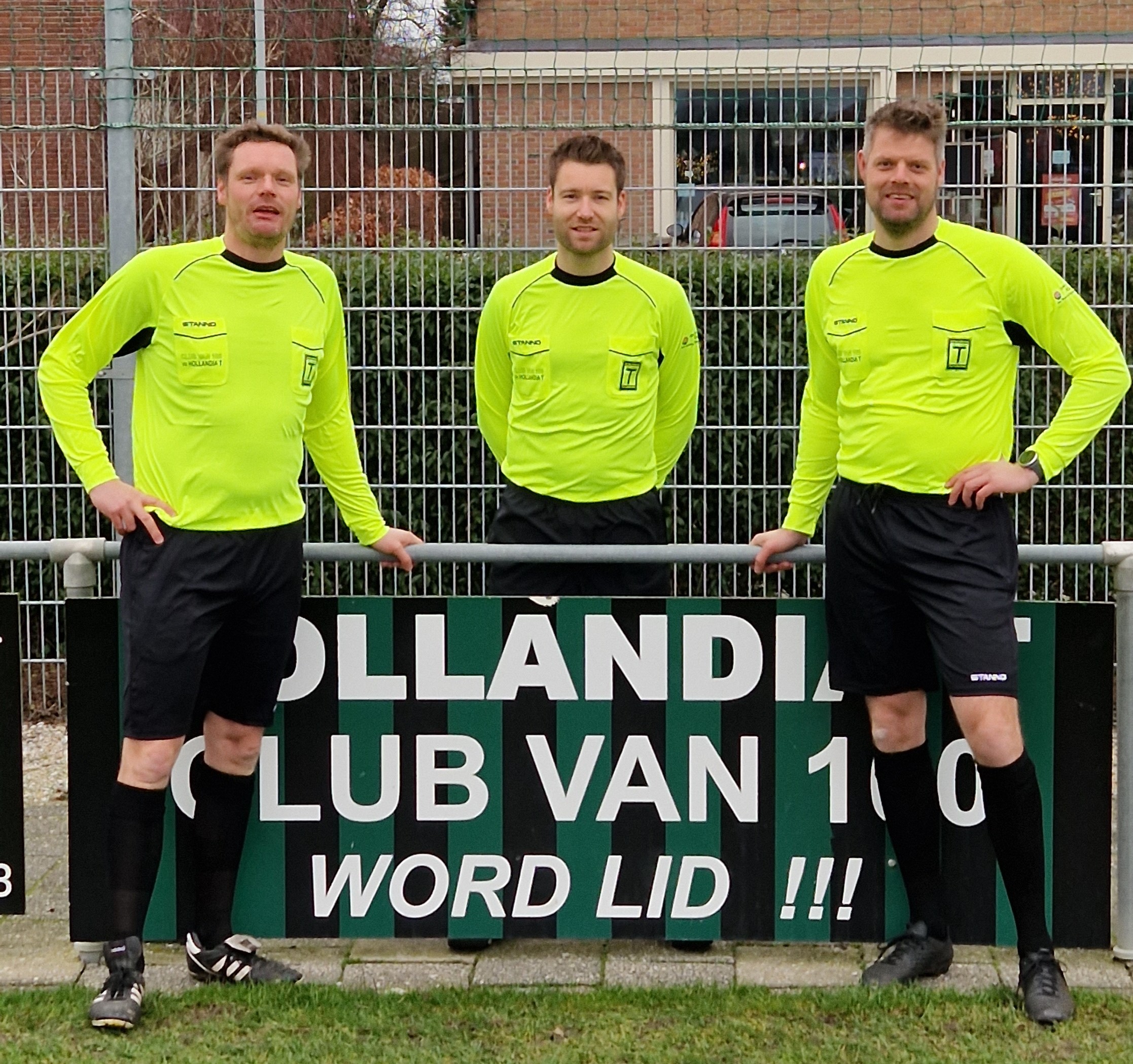 Club van 100 steekt scheidsrechters in het nieuw