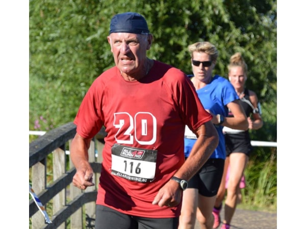 37111437_1977482852315722_3999772003312599040_n